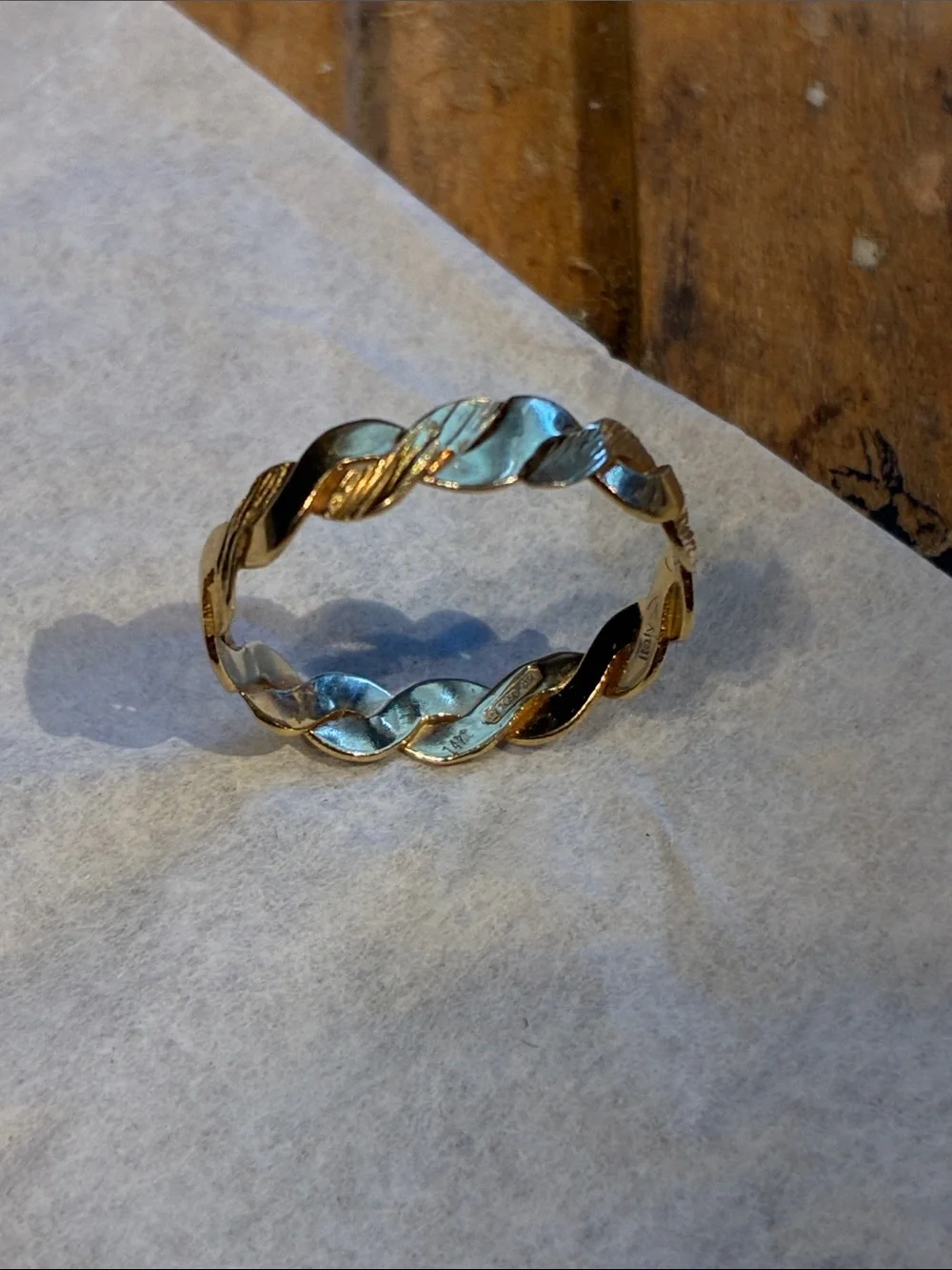 Elegant 14 K Woven Gold Band Ring      Size 7   1.32 Grams